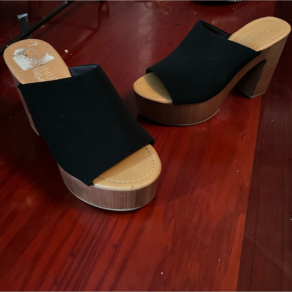 Coconuts by Matisse Open toe platforms